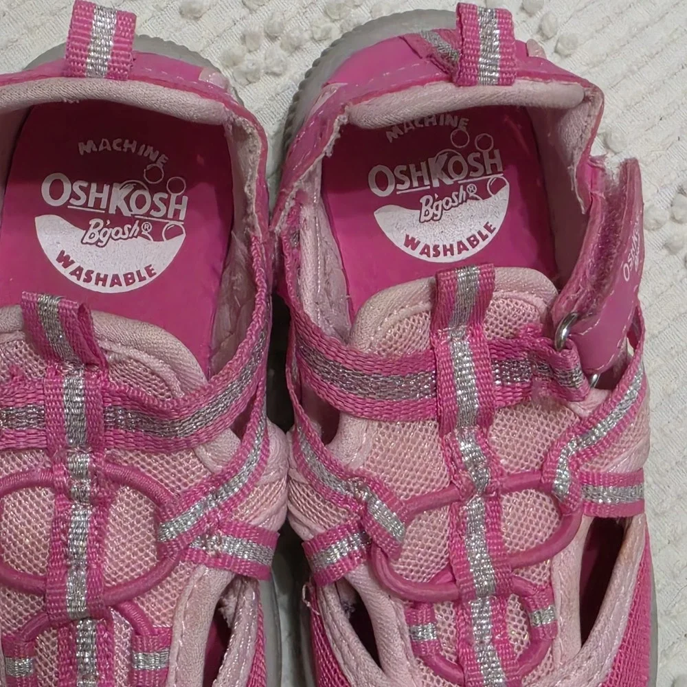 OshKosh Toddler Girls Everyplay Bump Toe Sandal Size 7 M Outdoor
